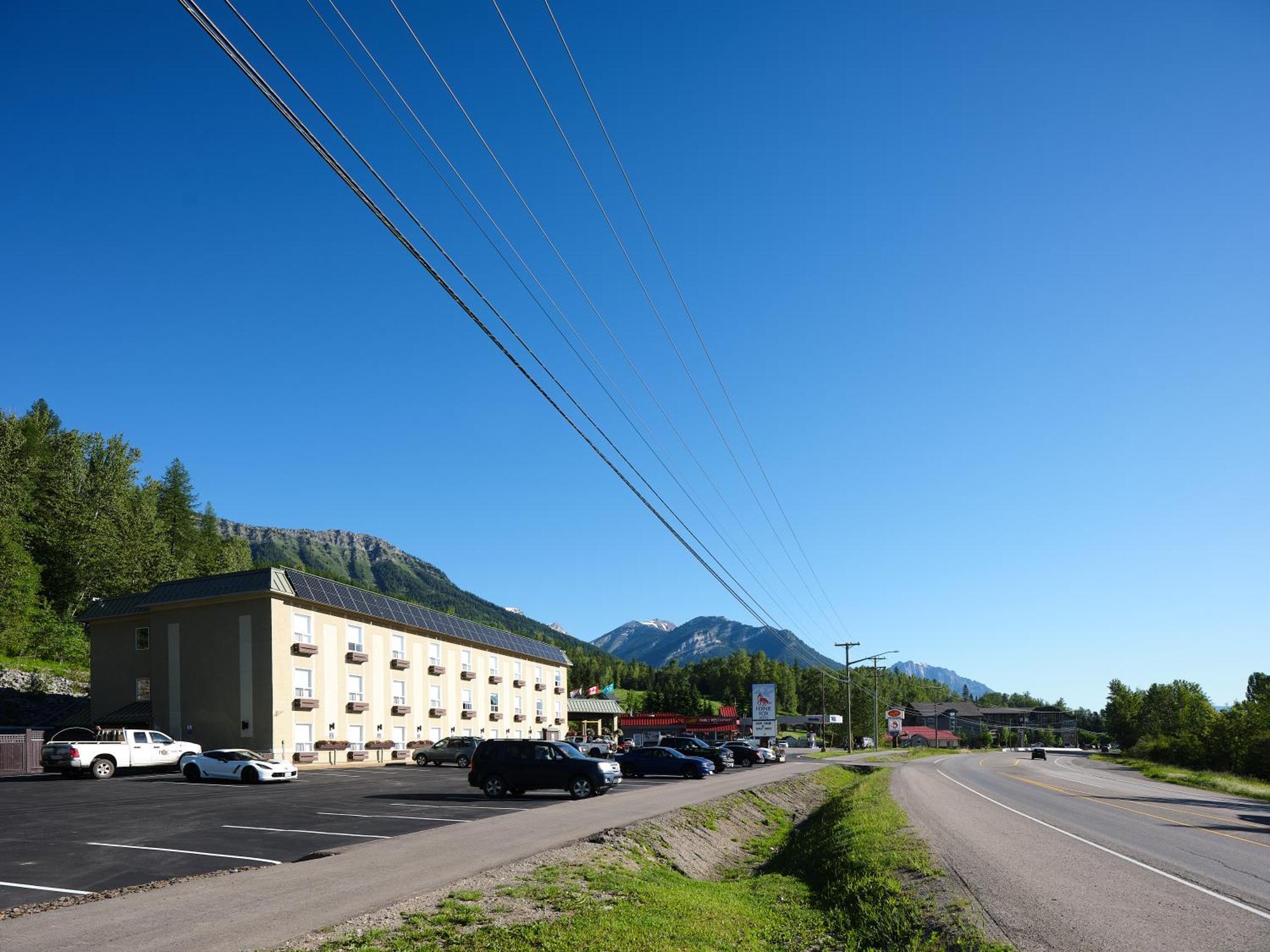 Fernie Fox Hotel Exteriör bild